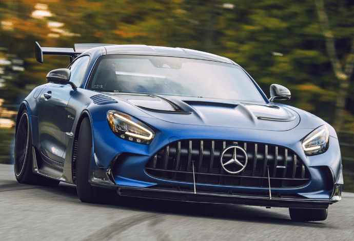Reveling in the 2024 Mercedes-AMG GT: A Fusion of Power, Elegance, and Driving Mastery